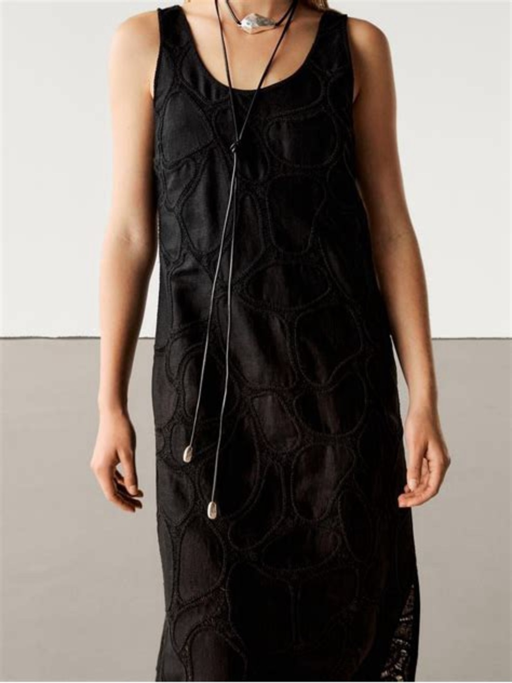 Massimo Dutti NWT Black Sleeveless Textured Midi Dress